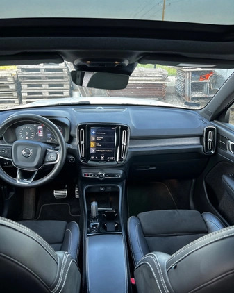 Volvo XC 40 cena 123000 przebieg: 166000, rok produkcji 2018 z Lewin Brzeski małe 232